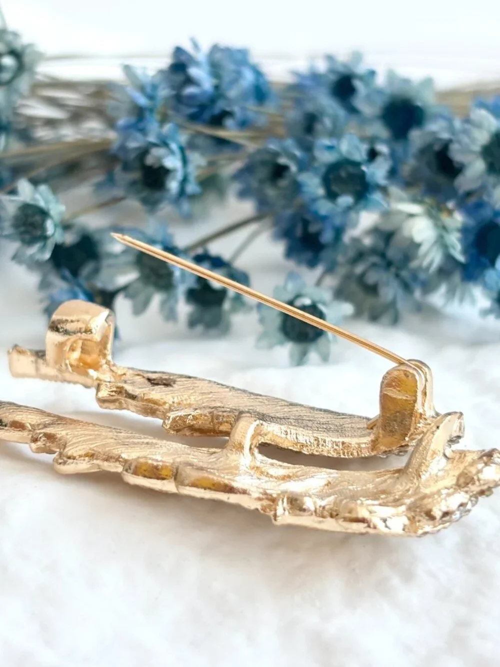 Double Angel Wing Gold Toned Rhinestone Textured Vintage Inspried Brooch Pin